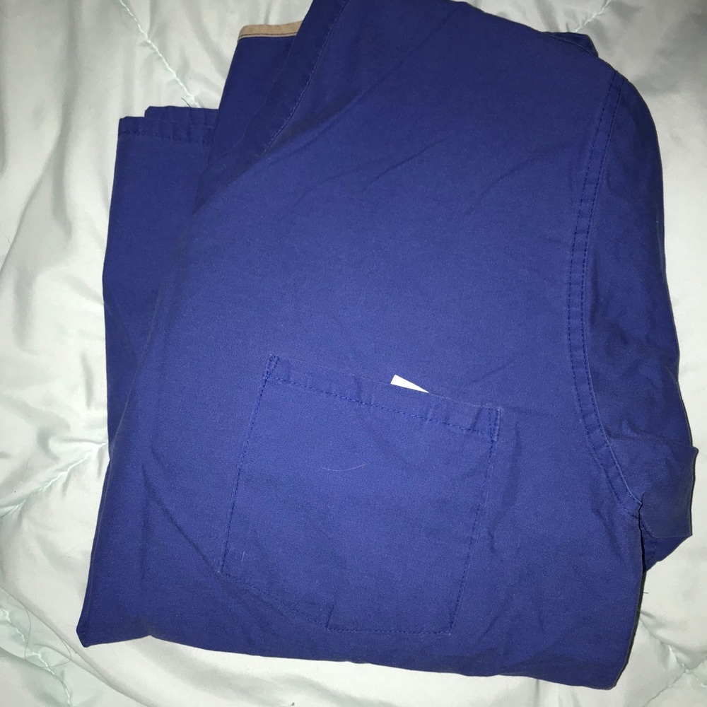 Medline -Blue scrub top